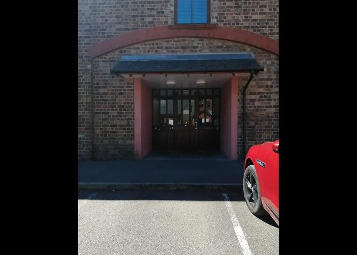 No4 Millhouse Flats